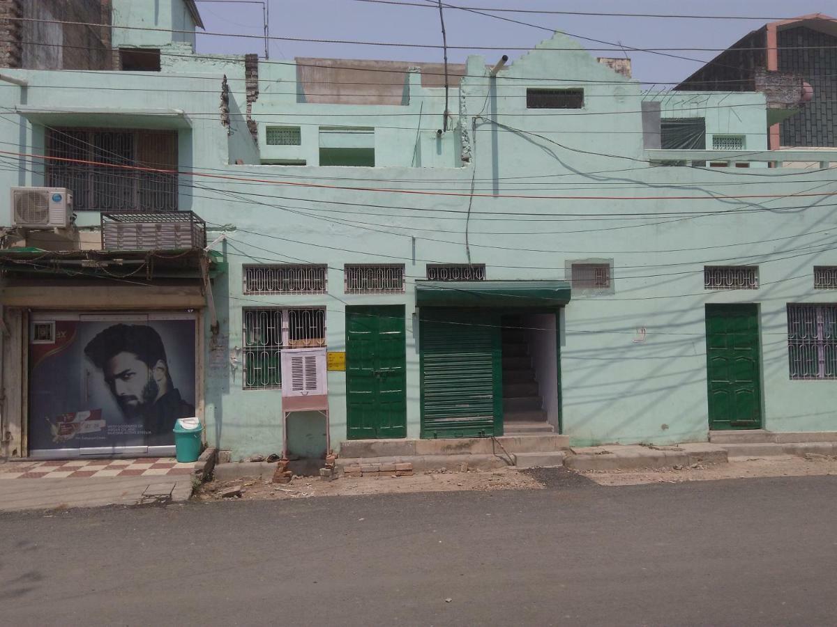 K.S.N. Varanasi Paying Guest House Exterior photo